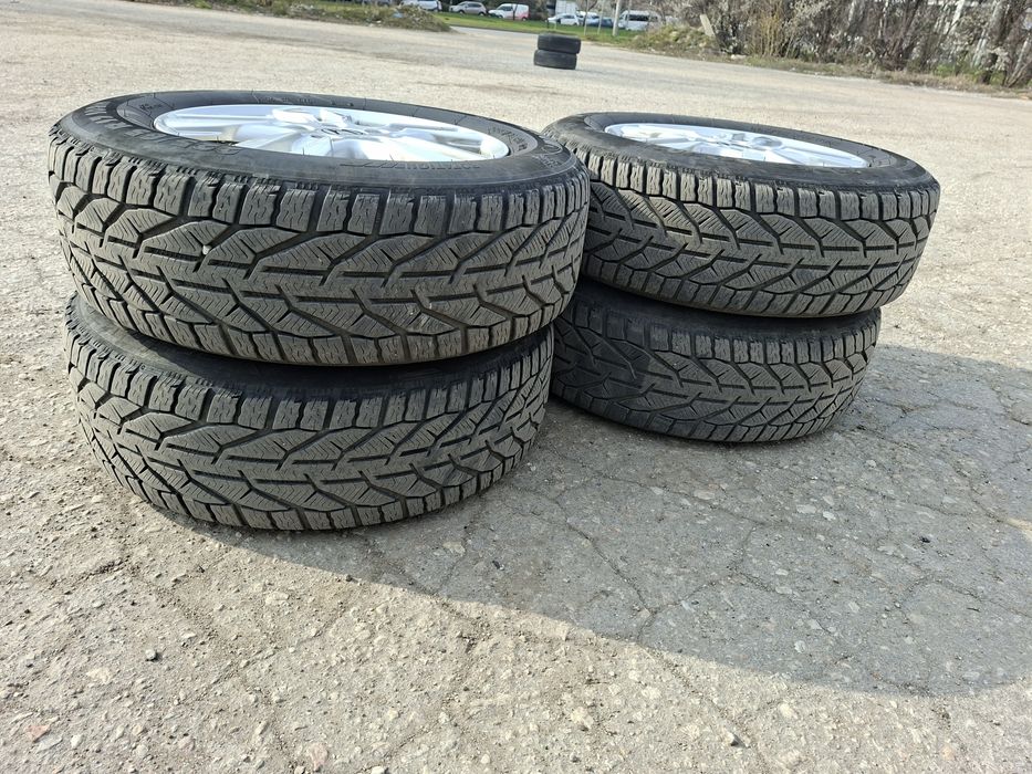 225 65 17 зимни - Джанти и гуми - Купете на ниска цена в OLX.bg