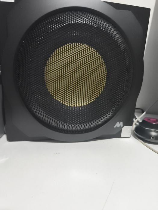 vand sau schimb sistem audio