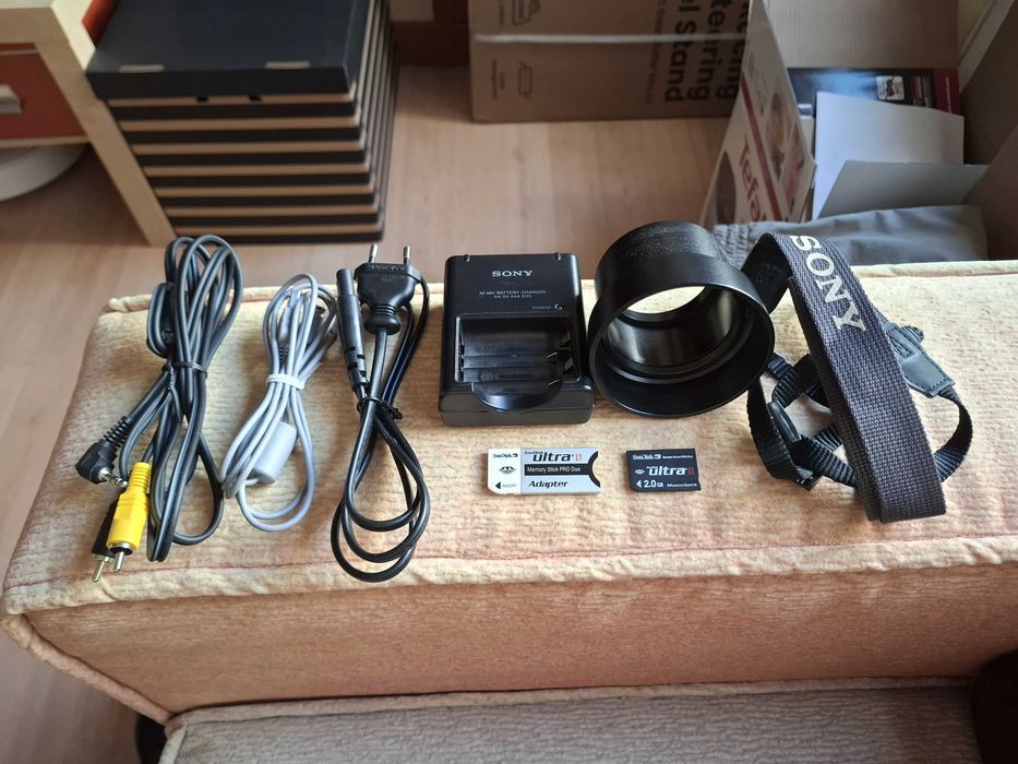 Aparat foto digital Sony DSC-H2