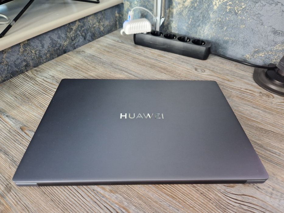 Мощный ноутбук Huawei D16 MCLF-X