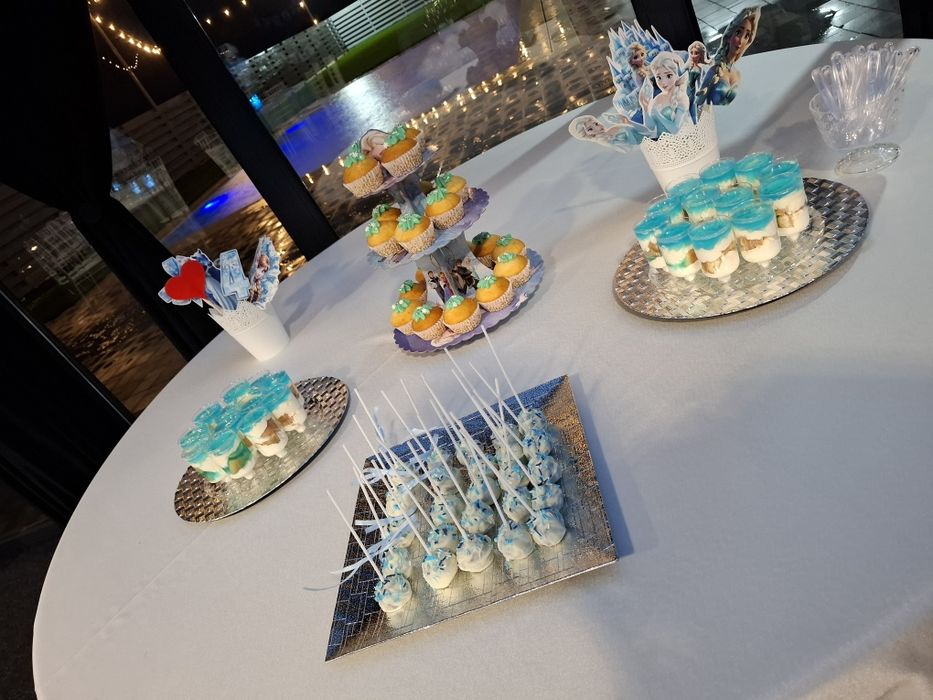 Locatie petreceri piscina aniversari copii trambulina tobogan gonflabi