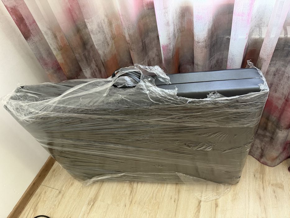 Продам новую кушетку