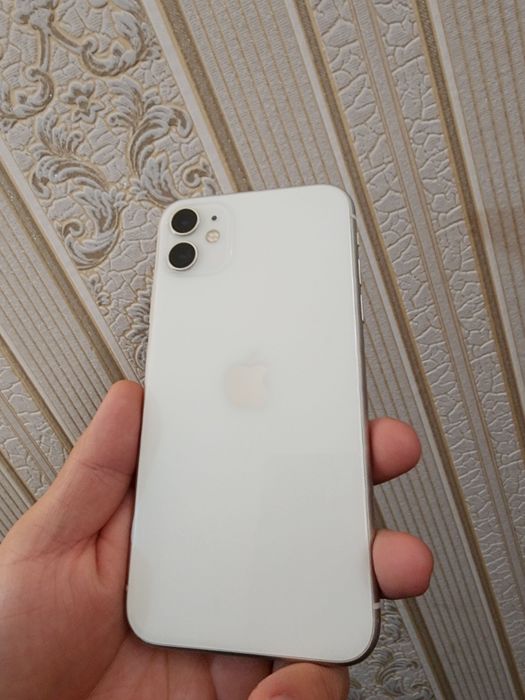 Iphone 11 sotiladi 1.5 oy garantiya