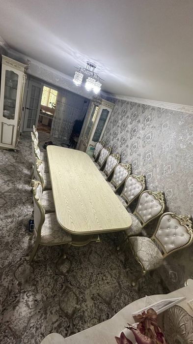 Стол стул сотилади