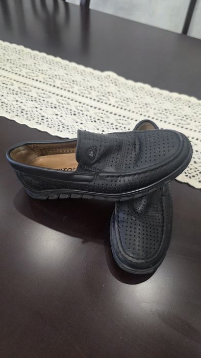 Продам туфли для мальчика