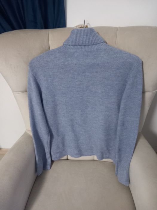 Pulover pe gat baby blue cu lână potrivit pentru XS Zara