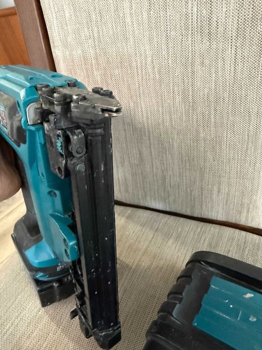 Такер Makita DFN350