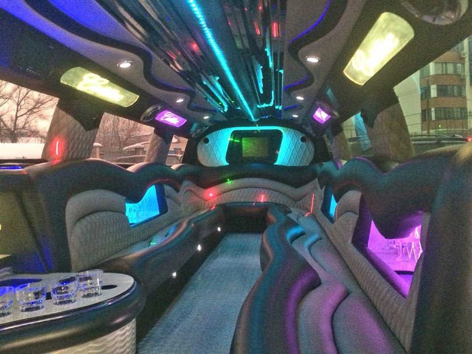 Выписка с роддома лимузин HUMMER