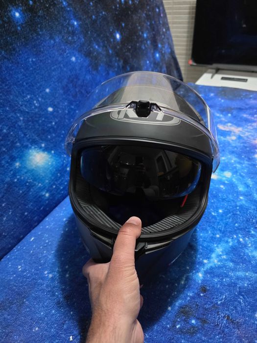 Vand cască motocicleta in stare impecabila. Achitată acum cateva zile