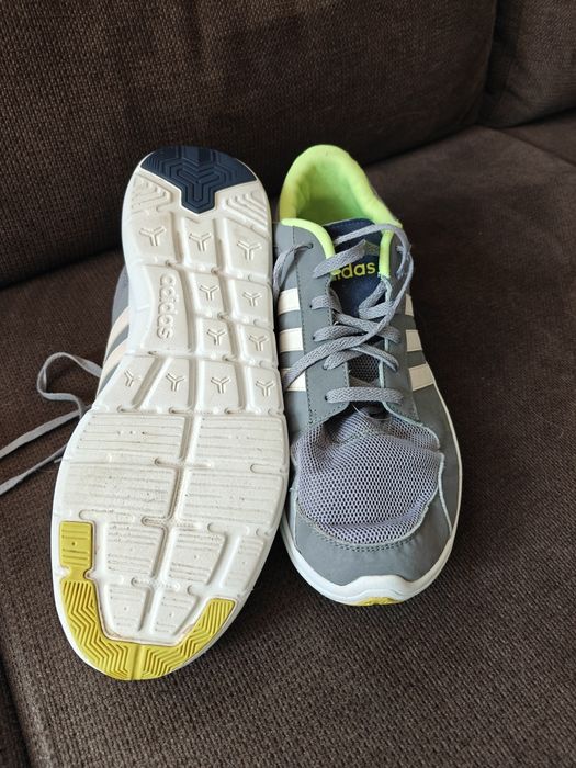 Запазени маратонки  номер 48