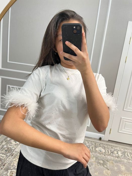 Женская футболка белая