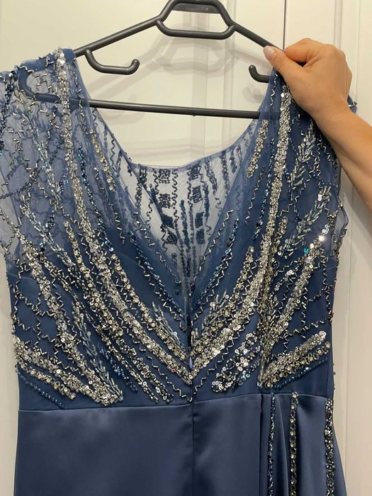 Vand rochie de ocazie