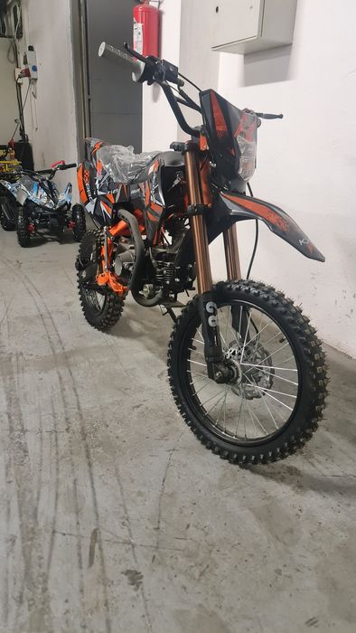 Cross 125cc kxd  hurricane nou cu garantie si livrare in toata