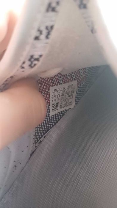 Adidas Yeezy Boost 350 V2 Zebra