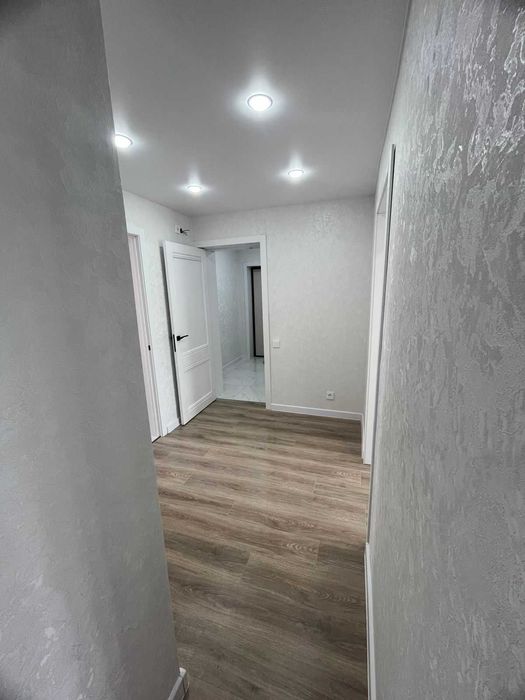 Продается 3 комн квартира Васильковский,10