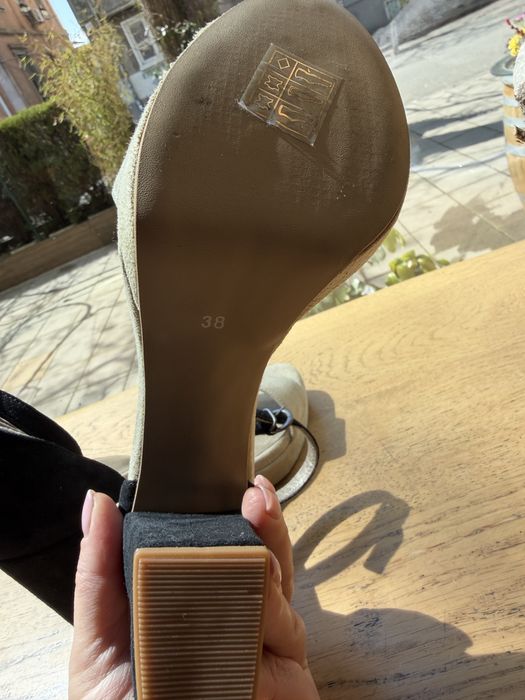 Сандали Биснки,в бежаво и черно