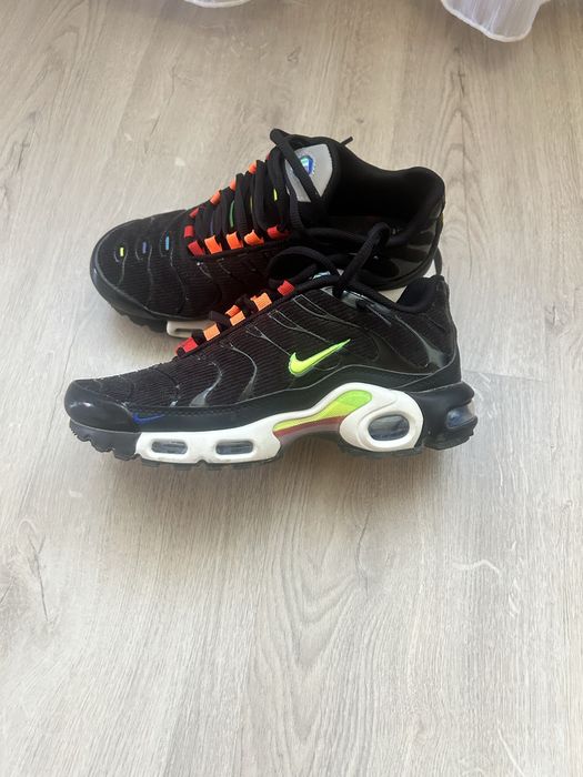 Vand adidasi nike tn