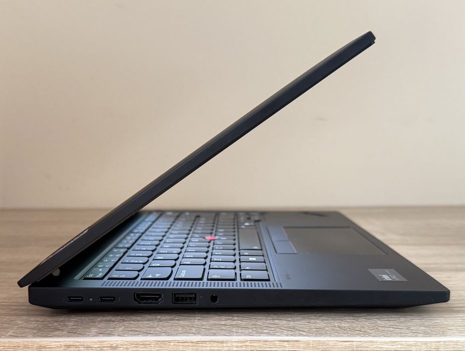 Lenovo Thinkpad T14 Gen5 Ultra 5 135U 32GB ram 512GB ! CA NOU
