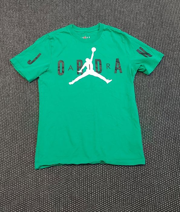 Jordan тениска S размер