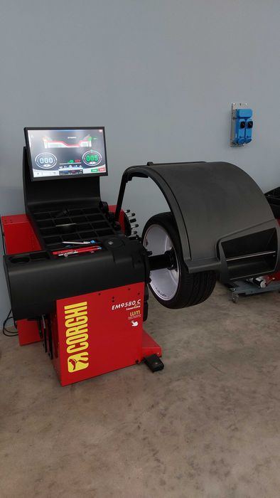 CORGHI - EM 9580 LaserLine  - Баланс машина за гуми на леки автомобили