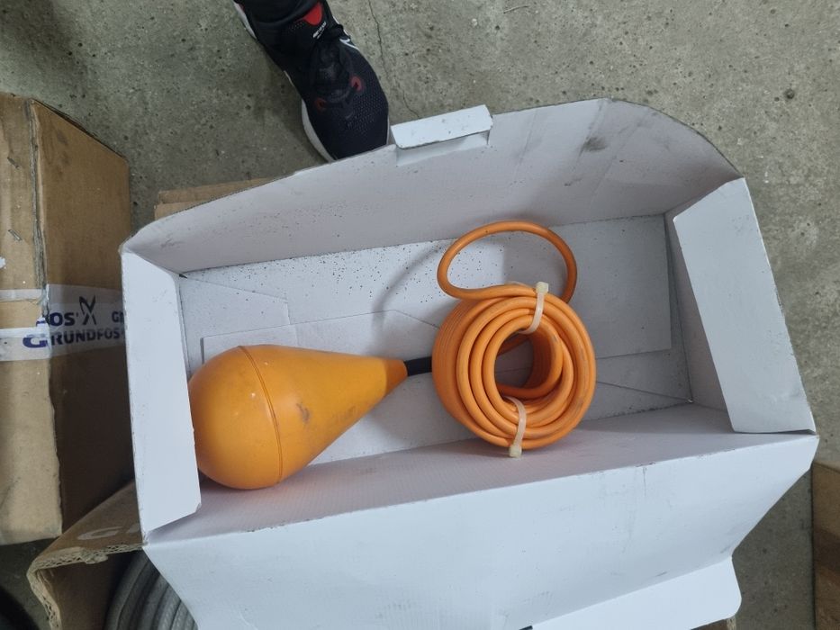 vand 2 pompe cu tocător complete grundfos noi