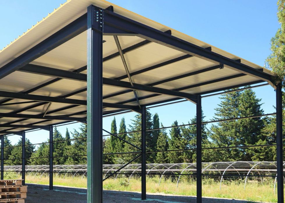 Vand hala metalica 10m x 20m complecta la cheie pret real