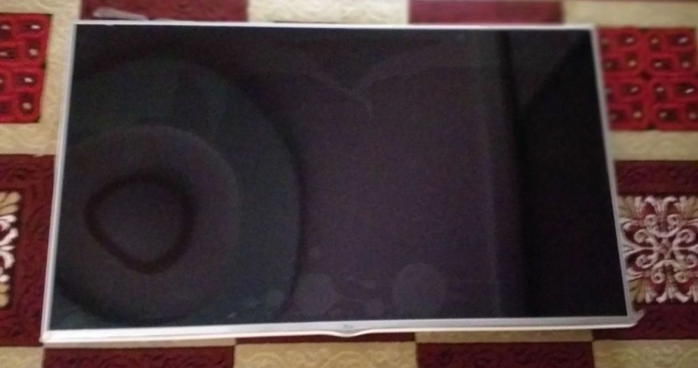 LG televizor 55LF551V