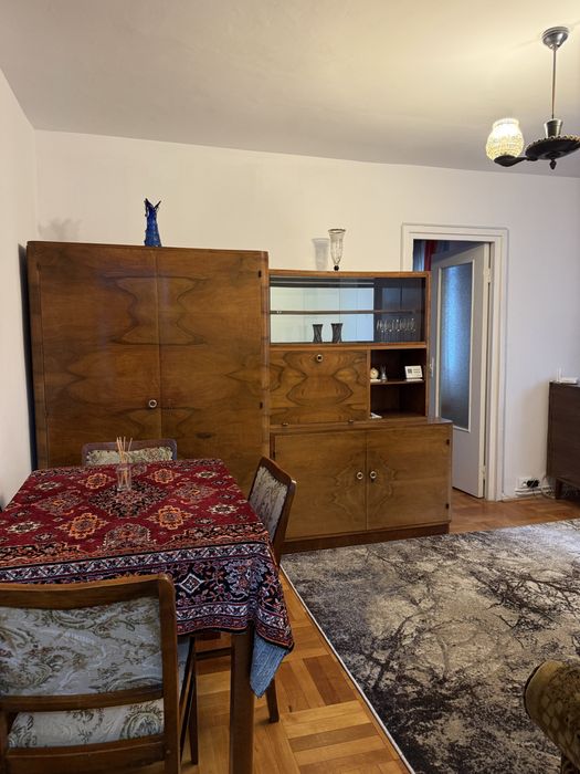Apartament 3 camere pentru închiriat