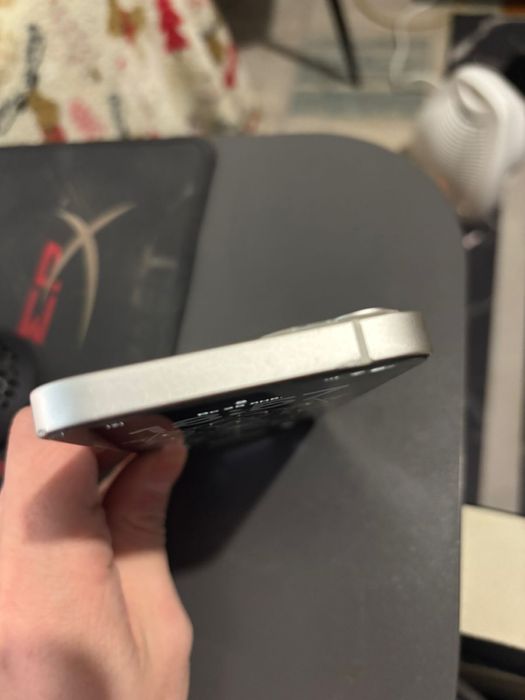 Продам айфон 13 б/у