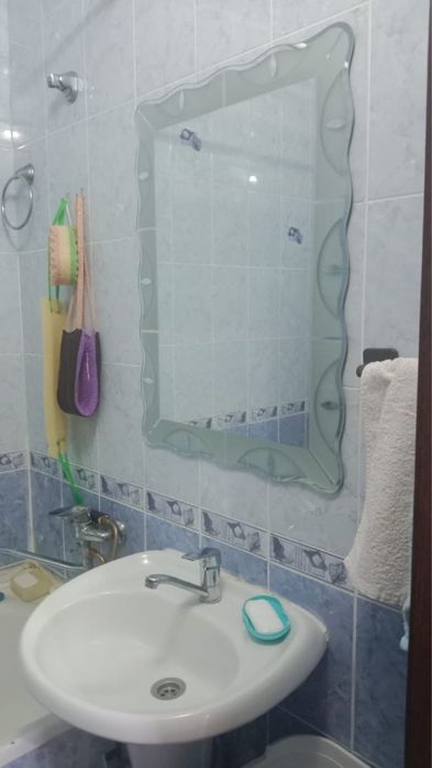 Продам раковину и люстру