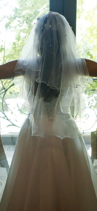 Булчинска рокля с корсет размер S до XL с було и перли