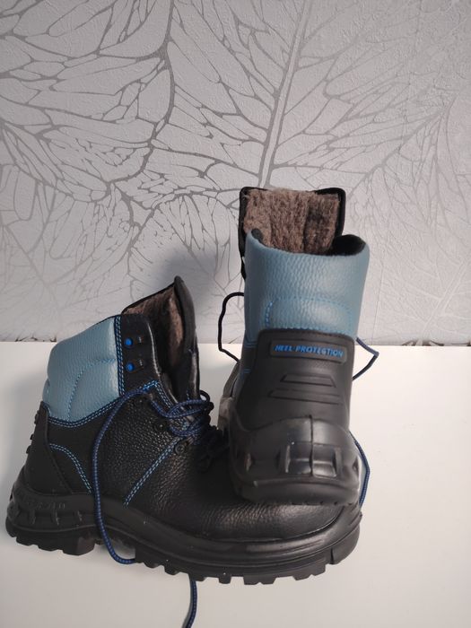 Зимние ботинки хорошего качества