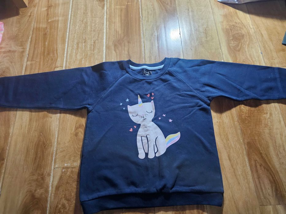 Продам кофточки для девочки