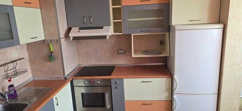 Дава се под наем Тристаен апартамент в Бургас, Братя Миладинови - 100 кв.м за 504.9 € - Снимка #2