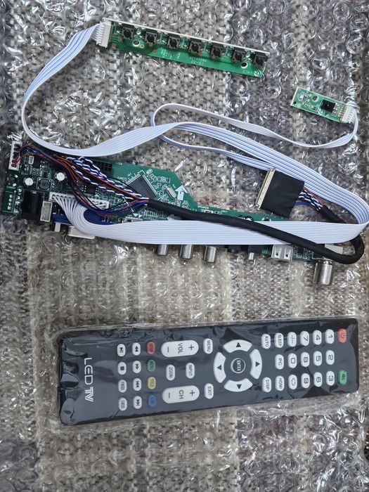 Controler tv universal cu telecomanda