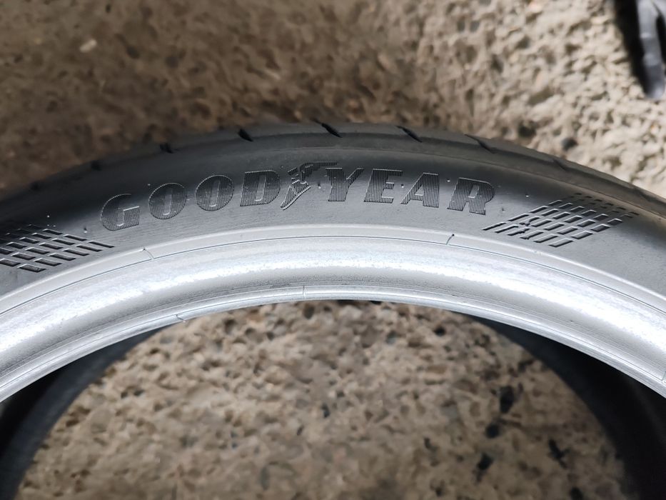 2 anvelope 245 35 20