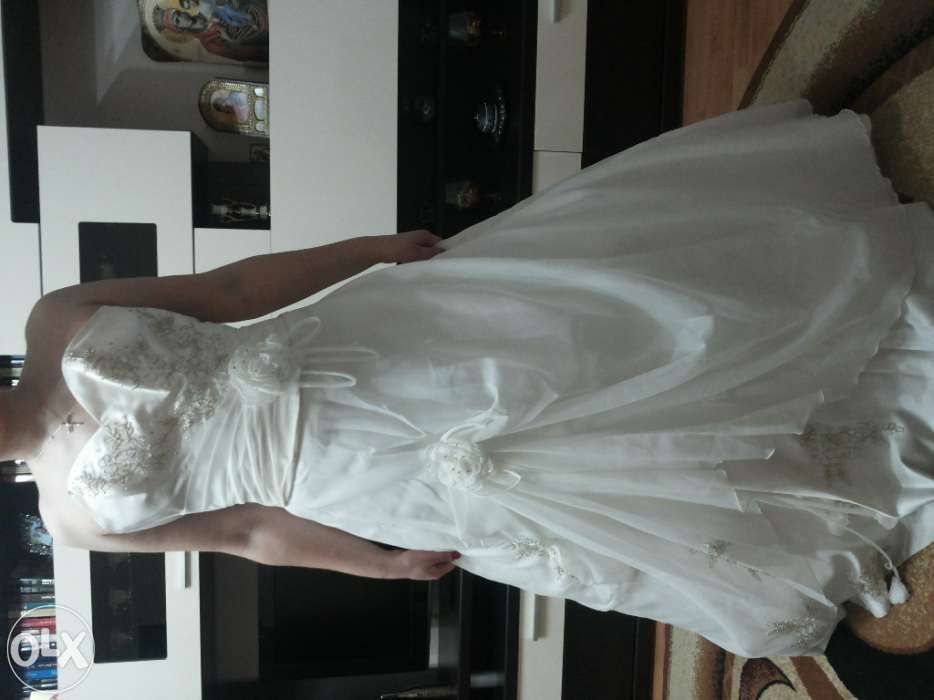 Vand rochie mireasa