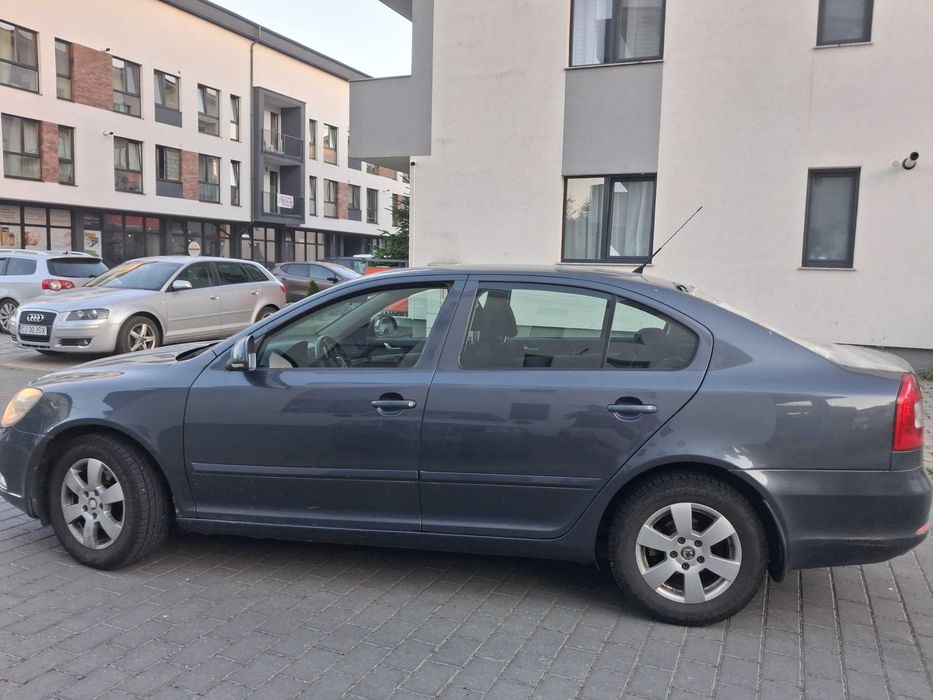 SKODA Octavia 2010 — imagine 5