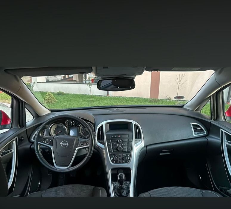 Opel Astra J 2010