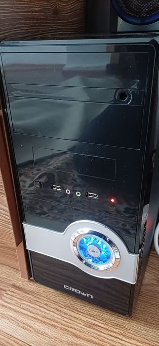 Компютер в комплекте.