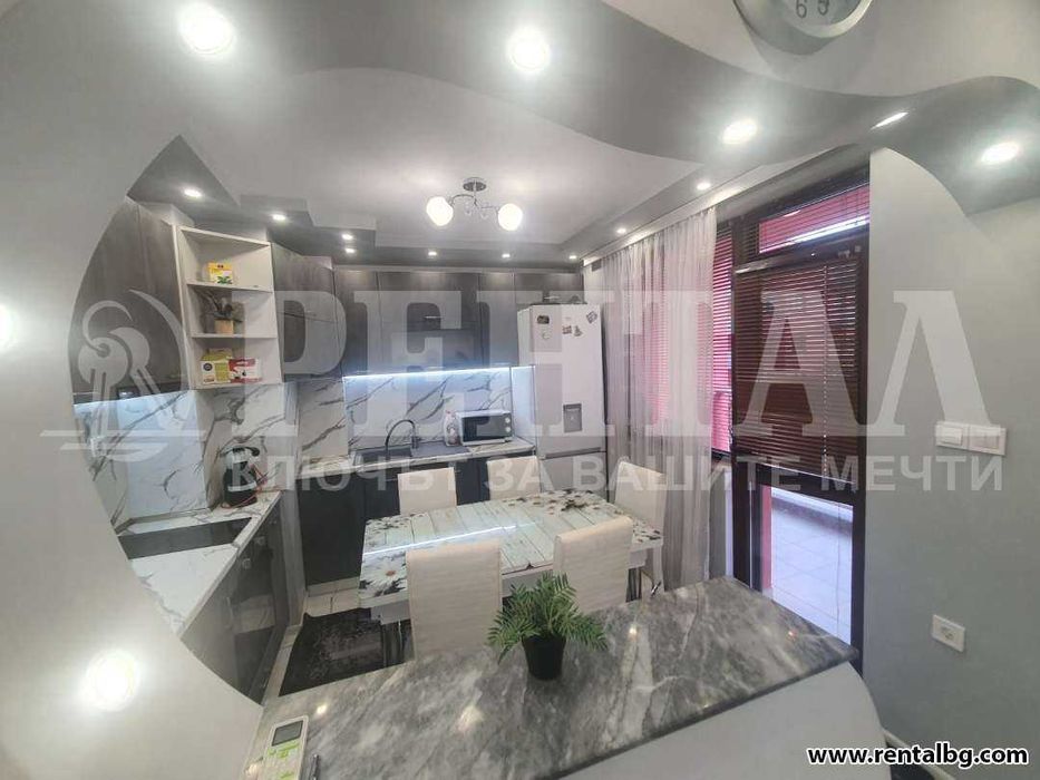 Продава се Тристаен апартамент в Пловдив, Център - 118 кв.м за 1678 €/кв.м - Снимка #4