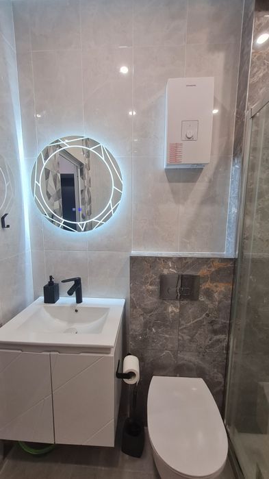 Дава се под наем Двустаен апартамент в София, Център - 60 кв.м за 765 € - Снимка #3