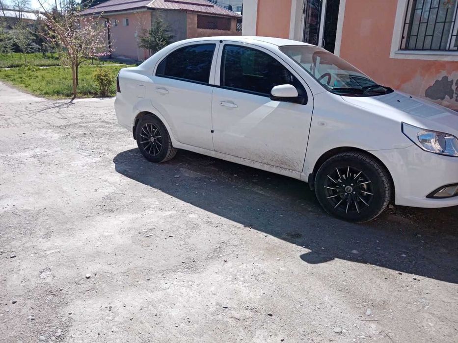 15 Размерли Сака диска. Нехия 3 автоватга қўйилган. Фақат дискани ўзи.