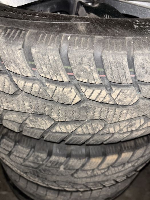 Продам диски  на фольксваген поло оригинальные