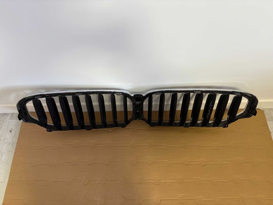 Grila radiator Bmw seria 5 G30 / G31 / G38 LCI dupa 2020 originala