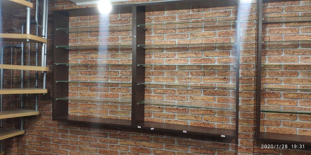 Raft pal cu polite din sticla