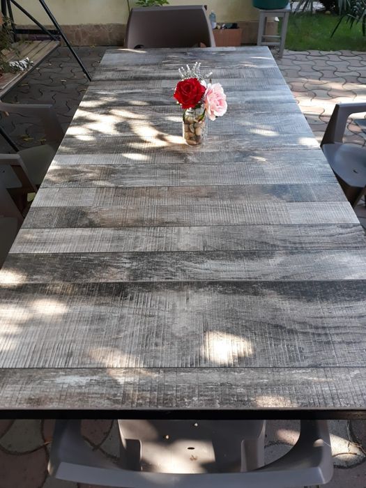 Masa rezistentă  pentru terasă