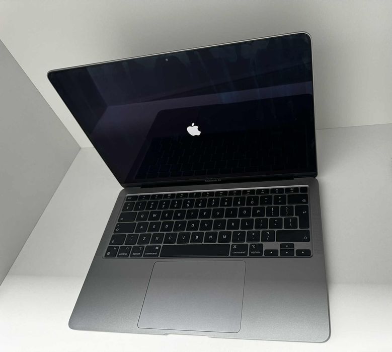 macbook air m1 2020 • Anunturi gratuite • OLX.ro