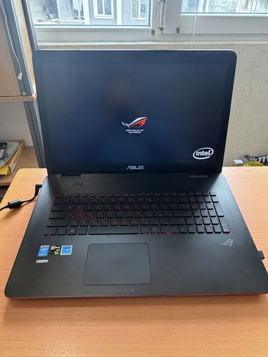 Геймърски ASUS ROG с 2TB