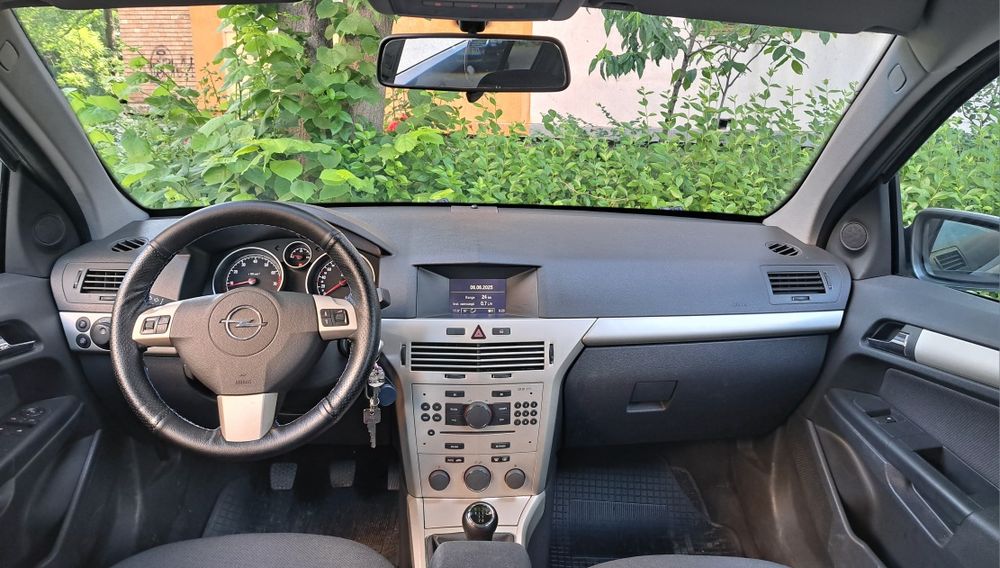 Opel astra H - 88000km,  1.4 16v benzina